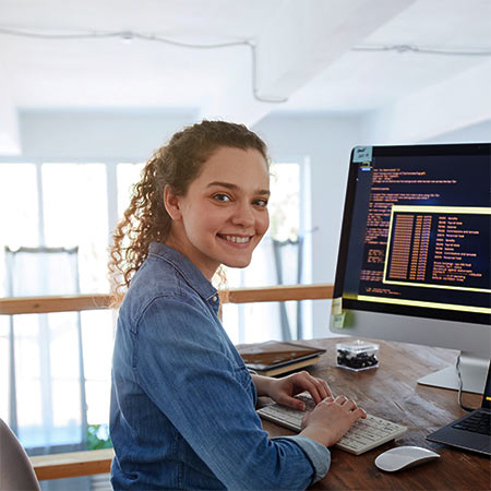 programmatore al computer